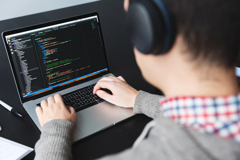 WEB DEVELOPMENT & FUNNELS